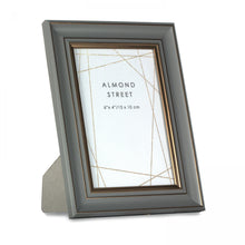 Load image into Gallery viewer, Almond Street - Woburn 6 x 4 photo frame
