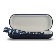 Load image into Gallery viewer, Shakespeare - Hamlet Glasses Case
