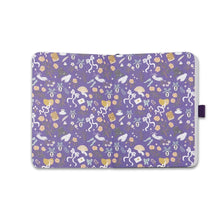 Load image into Gallery viewer, Jane Austin - Pride &amp; Prejudice Notebook &amp; Pen
